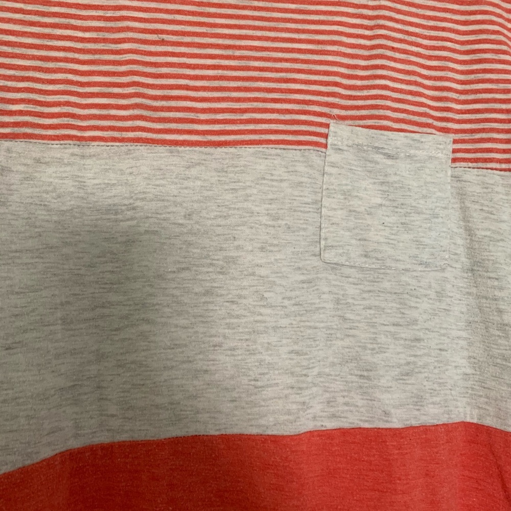 Red/Orange Top - Picture 3 of 4